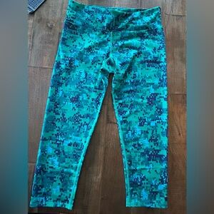 INKnBURN Vintage Blue and Turquoise Pixel Print Cropped Leggings